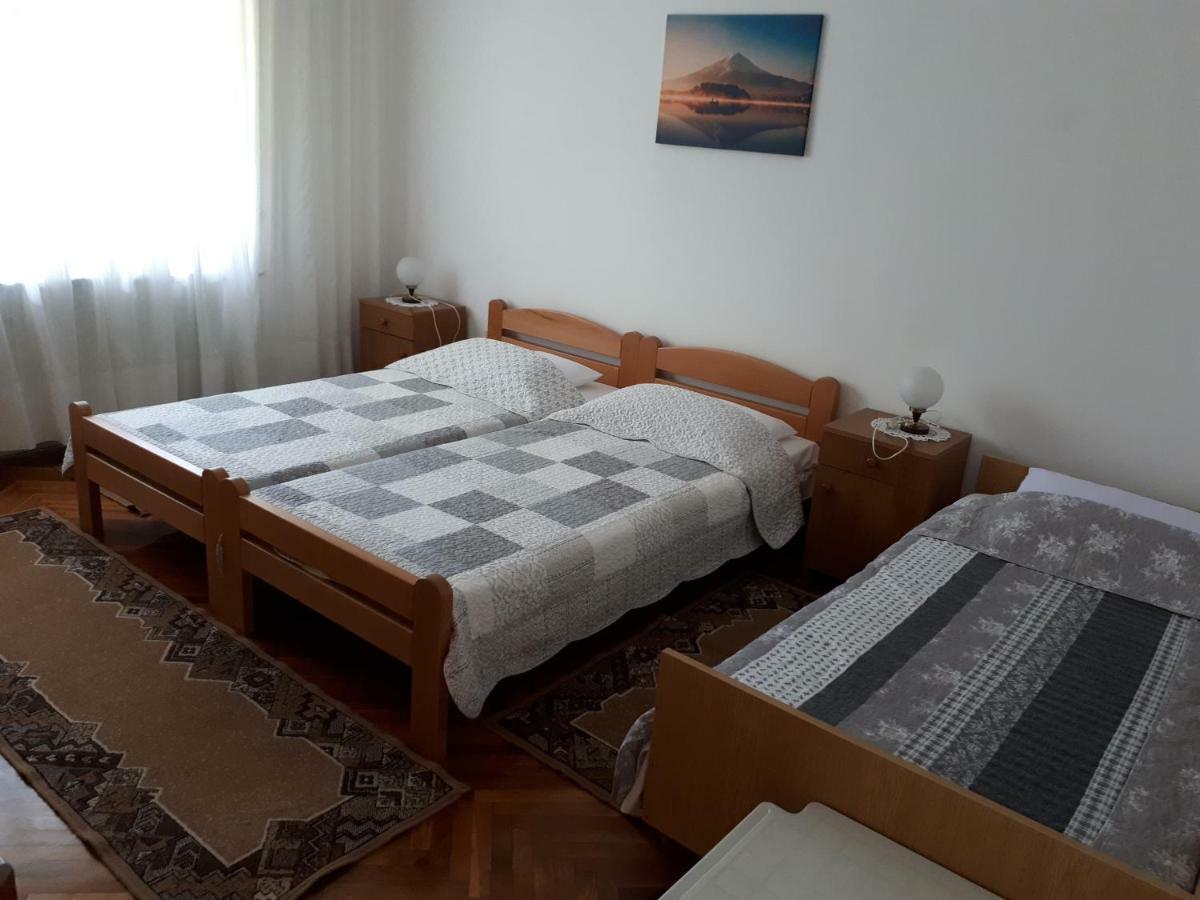 Apartman Ivan Appartamento Pola Esterno foto